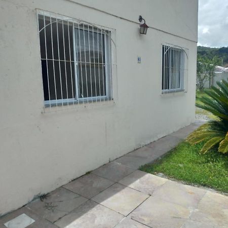 Casa agradável em Camboriú com estacionamento no pátio Camboriu Exterior foto